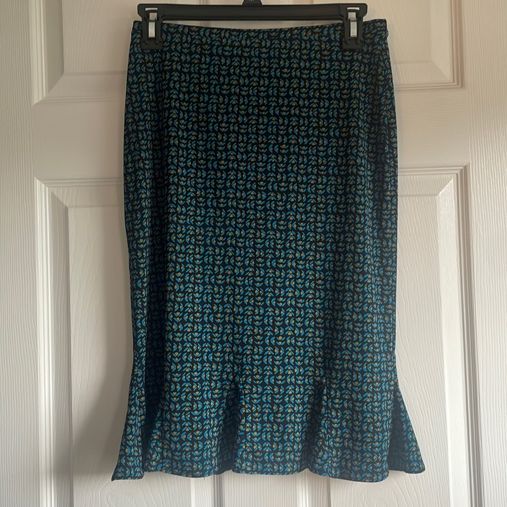 Express Woman’s Skirt
